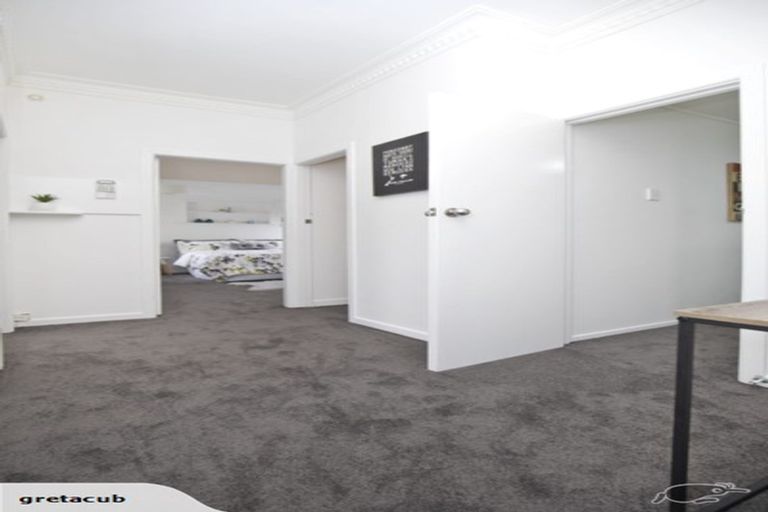 Photo of property in 2 Chalfont Street, Mangere East, Auckland, 2024