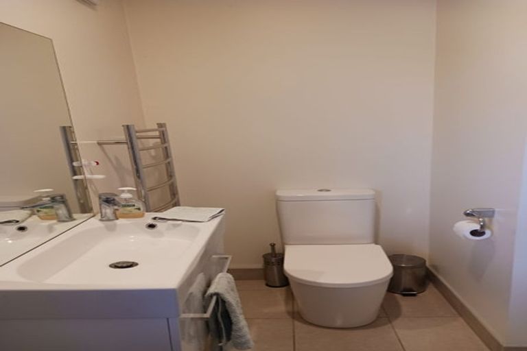 Photo of property in 87a Moncks Spur Road, Redcliffs, Christchurch, 8081