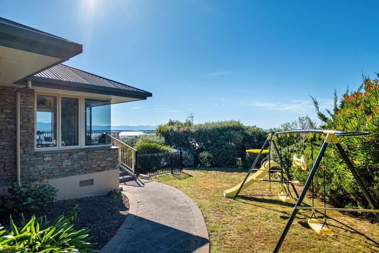 Photo of property in 18 Clairmont Heights, Stoke, Nelson, 7011