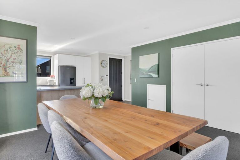 Photo of property in 9 Discovery Place, Marfell, New Plymouth, 4310