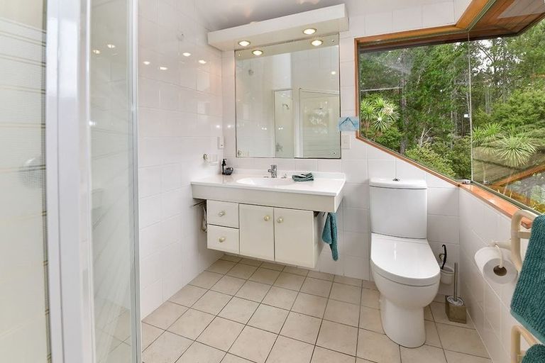 Photo of property in 70 Scott Road, Stanmore Bay, Whangaparaoa, 0932