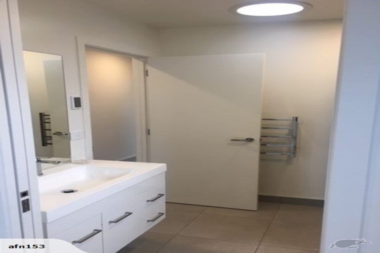 Photo of property in 1 Alandale Place, Wanaka, 9305