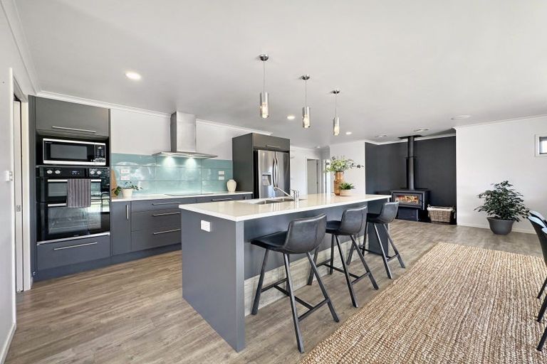 Photo of property in 12 Lacebark Drive, Kinloch, Taupo, 3377