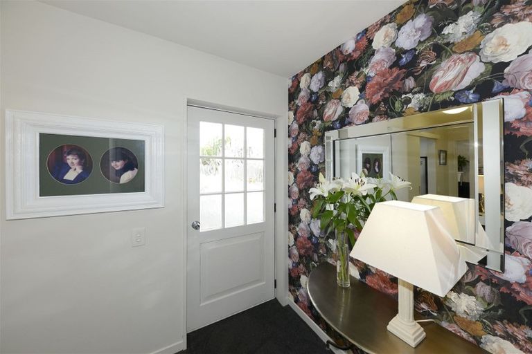Photo of property in 5b Memorial Avenue, Ilam, Christchurch, 8053