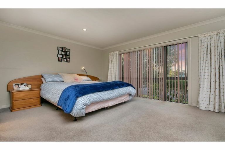 Photo of property in 8 Archer Rayner Place, Greenhithe, Auckland, 0632