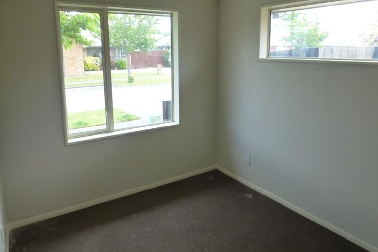 Photo of property in 4a Somerville Crescent, Aidanfield, Christchurch, 8025