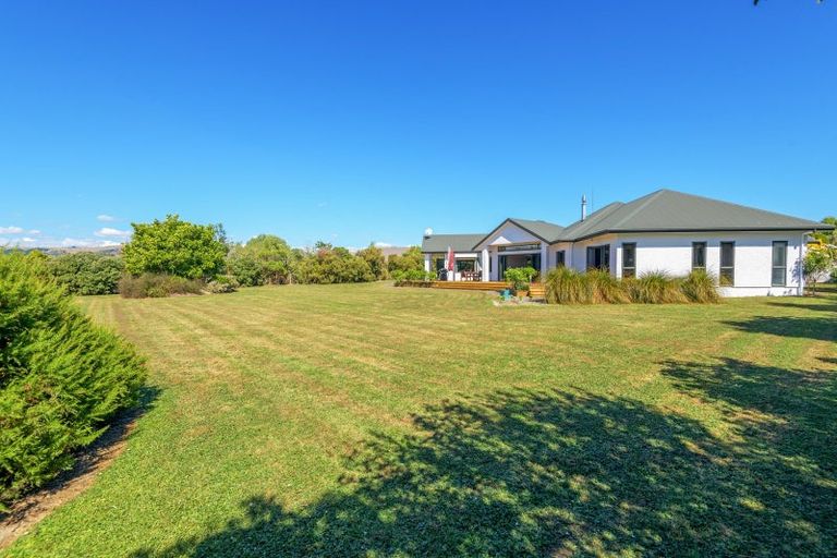 Photo of property in 79 Polson Hill Drive, Aokautere, Palmerston North, 4471