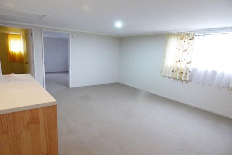 Photo of property in 12 Boundary Road, Clover Park, Auckland, 2019