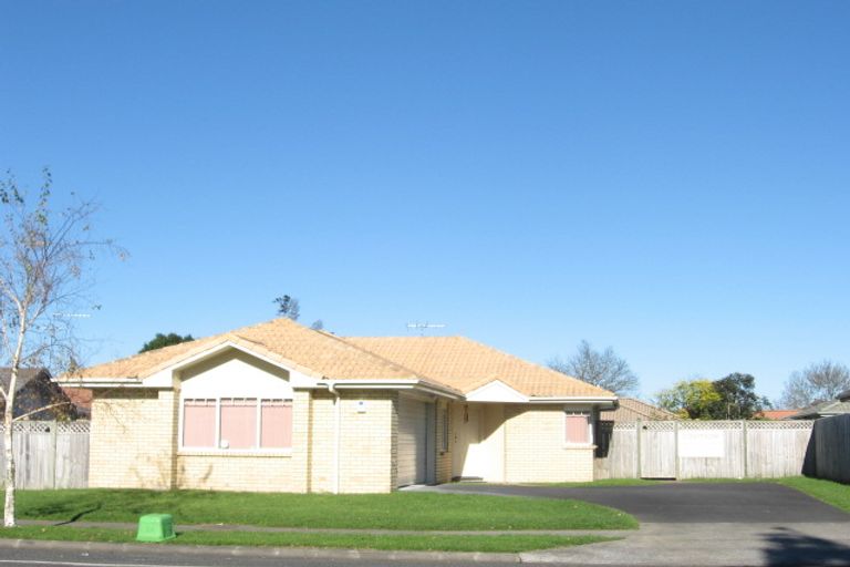 Photo of property in 102 Russell Road, Manurewa, Auckland, 2102