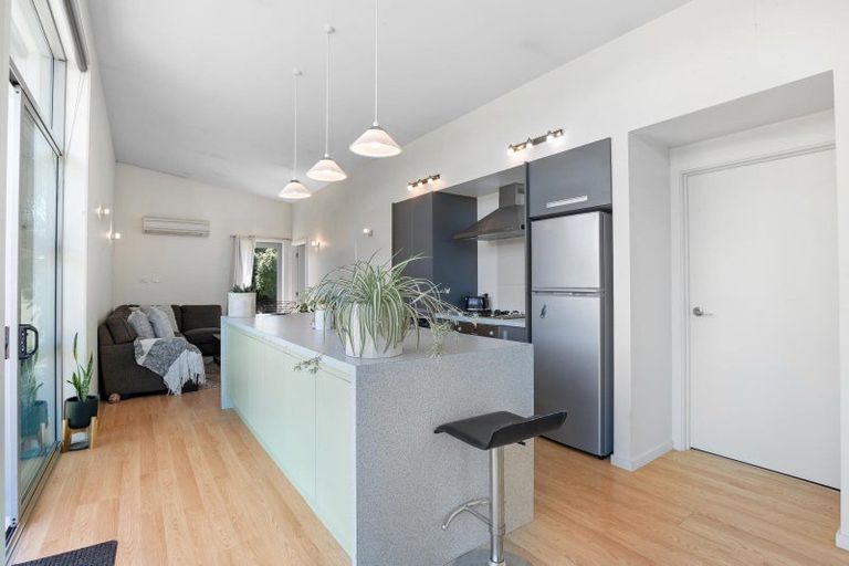 Photo of property in 10 Widgeon Place, Lake Hayes, Queenstown, 9304