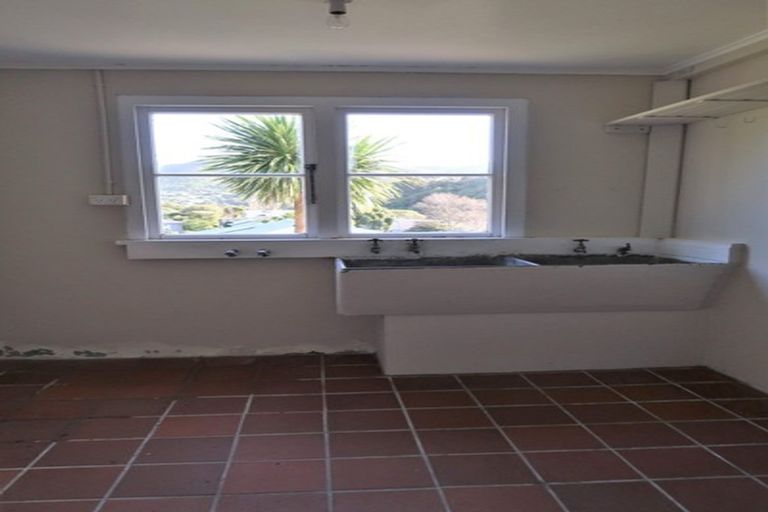 Photo of property in 10 Lucknow Terrace, Khandallah, Wellington, 6035