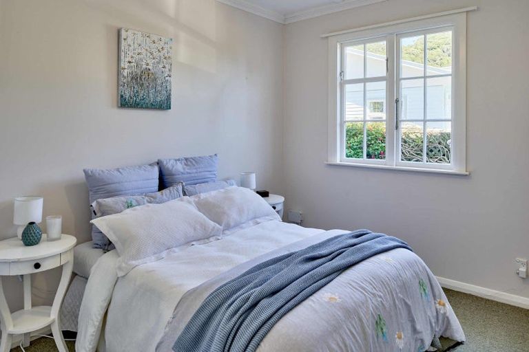 Photo of property in 107 Oroua Street, Eastbourne, Lower Hutt, 5013