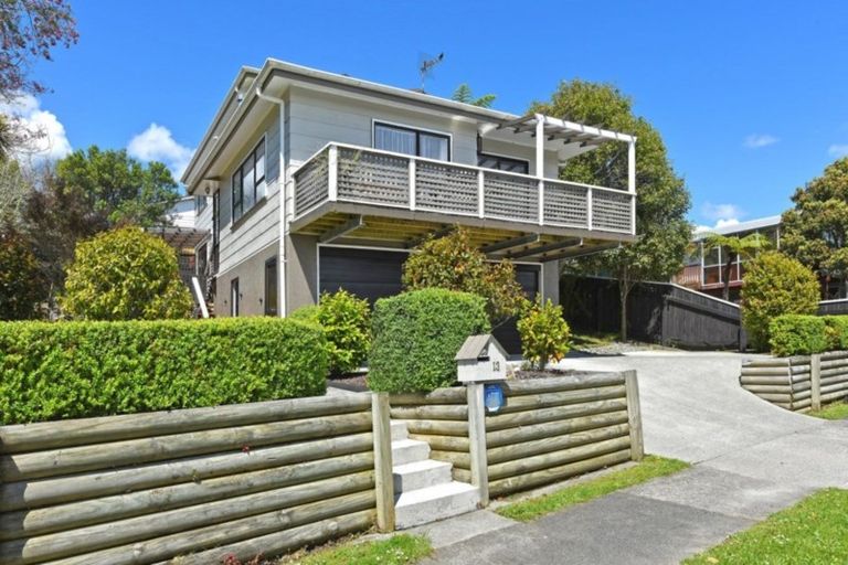 Photo of property in 13 Whitechapel Grove, Stokes Valley, Lower Hutt, 5019