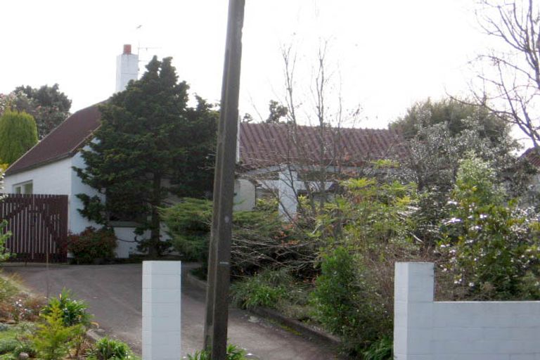 Photo of property in 14 Queen Alexandra Street, Lansdowne, Masterton, 5810