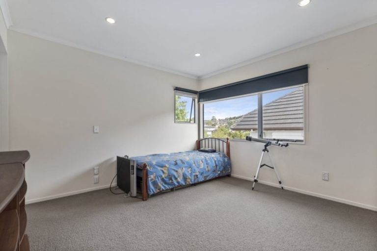 Photo of property in 13 Packspur Drive, Flat Bush, Auckland, 2016
