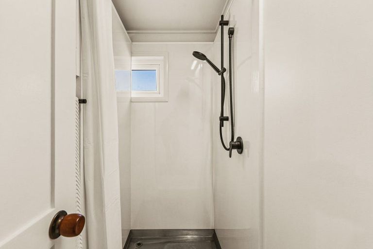 Photo of property in 4 Bowen Place, Tamatea, Napier, 4112