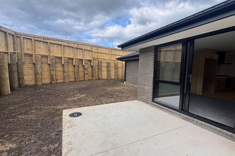 Photo of property in 33 Coptic Terrace, Pokeno, 2402