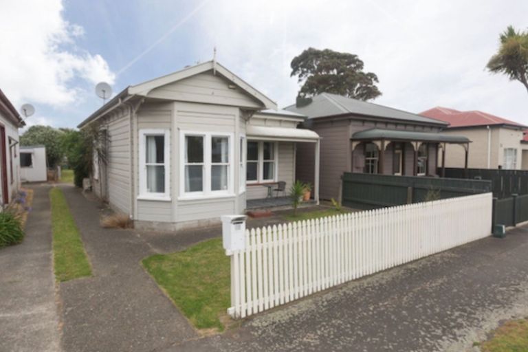 Photo of property in 58 Joseph Street, West End, Palmerston North, 4412