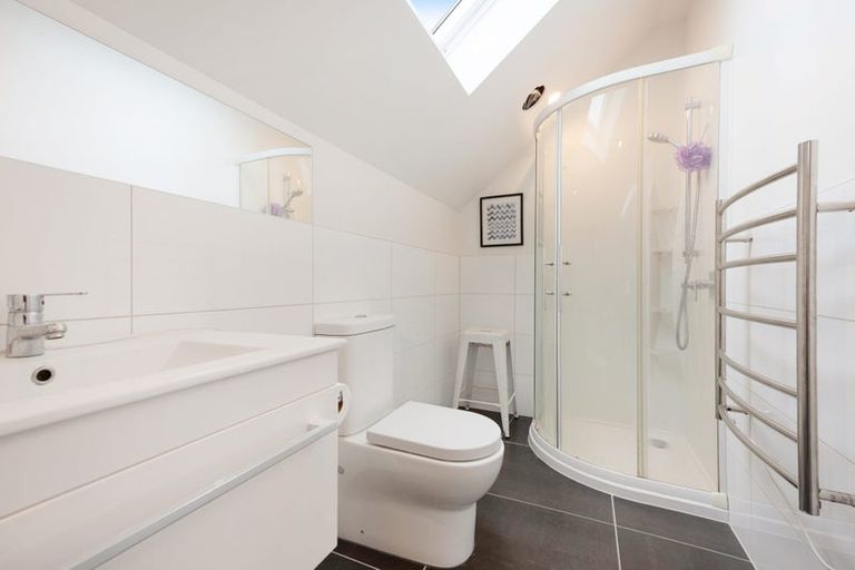 Photo of property in 54 Spenmoor Street, Newlands, Wellington, 6037