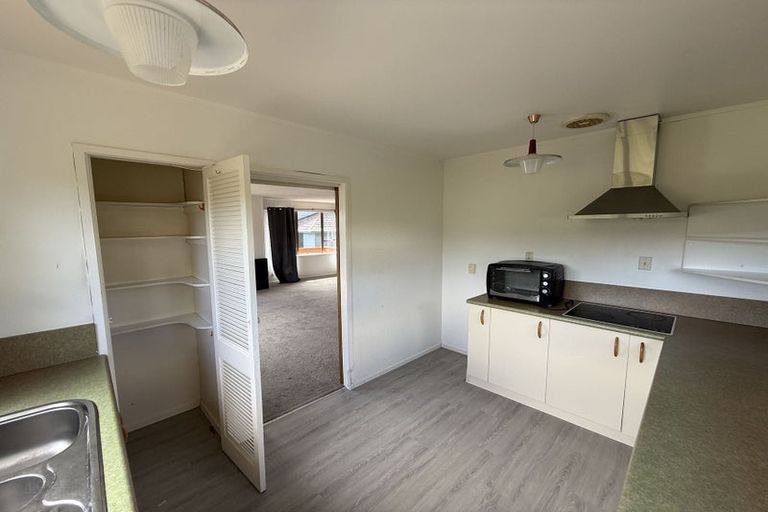 Photo of property in 1/17 Glenvar Road, Torbay, Auckland, 0630