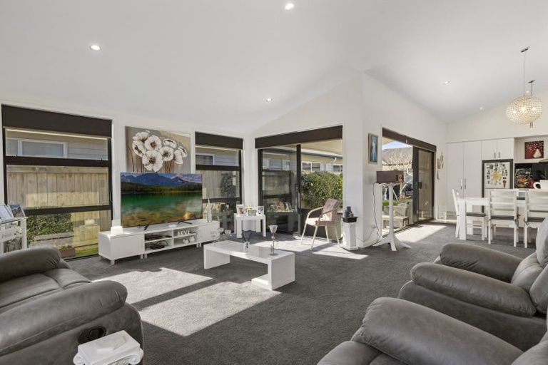 Photo of property in 79 Sandhurst Drive, Papamoa Beach, Papamoa, 3118