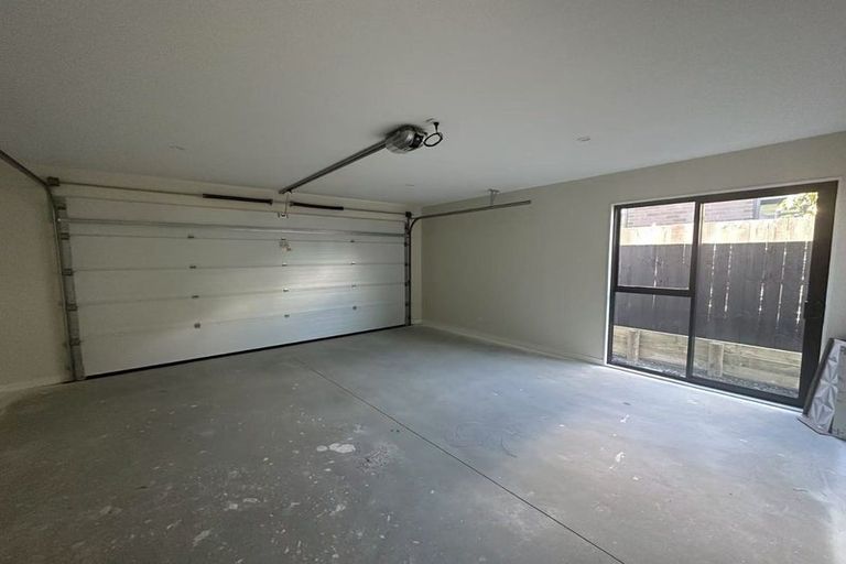 Photo of property in 17 Babina Avenue, Kumeu, 0810