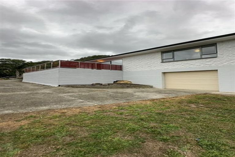 Photo of property in 9 Angle Street, Picton, 7220