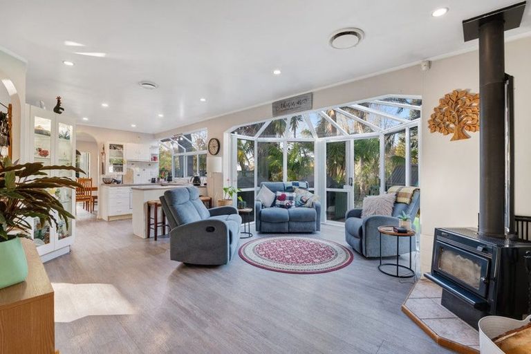 Photo of property in 2312 State Highway 16, Helensville, 0875