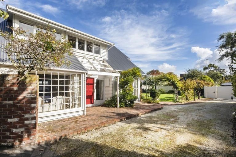 Photo of property in 8 Waiwetu Street, Fendalton, Christchurch, 8052