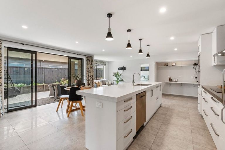 Photo of property in 16 Carrick Place, Mosgiel, 9024