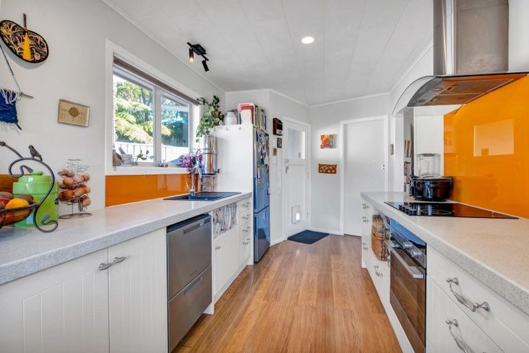 Photo of property in 5a Marina Grove, Frankleigh Park, New Plymouth, 4310