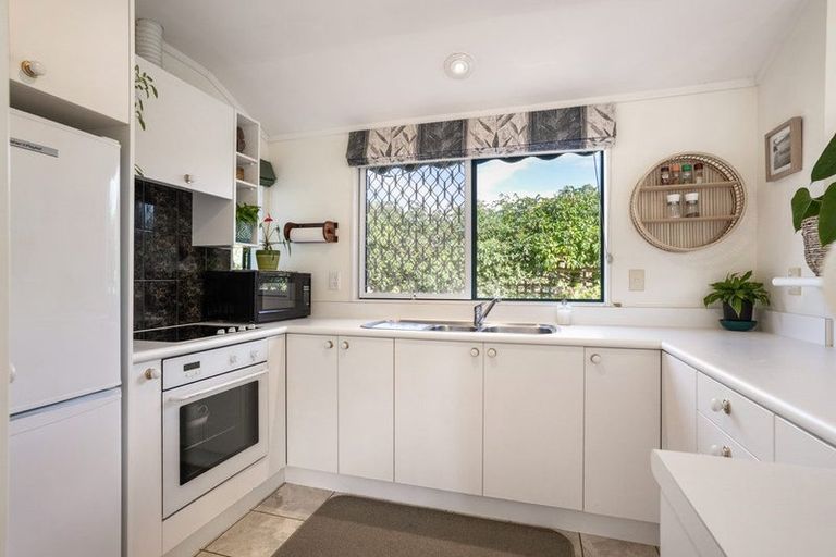 Photo of property in 124a Avalon Place, Whangamata, 3620