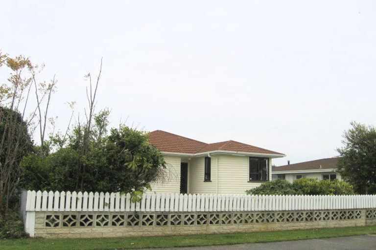 Photo of property in 24 Chester Street, Taradale, Napier, 4112