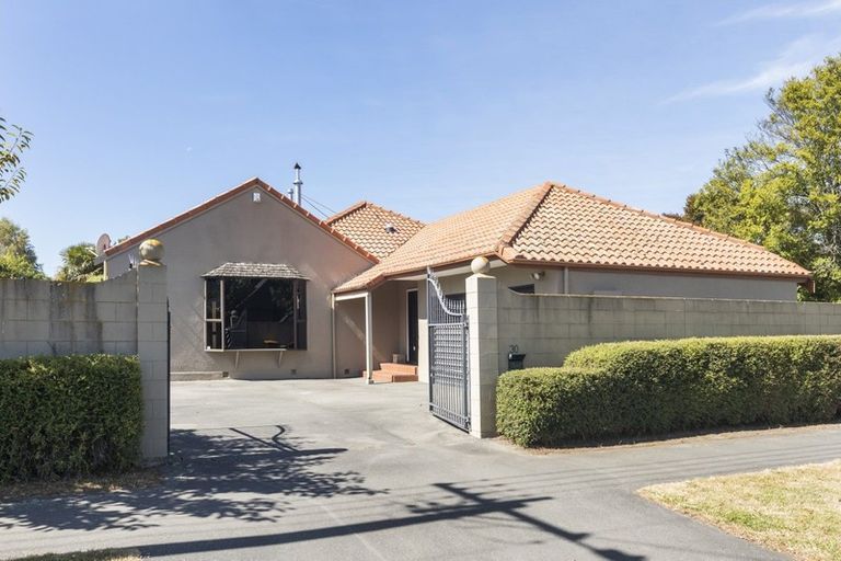 Photo of property in 30 Hamilton Avenue, Ilam, Christchurch, 8041