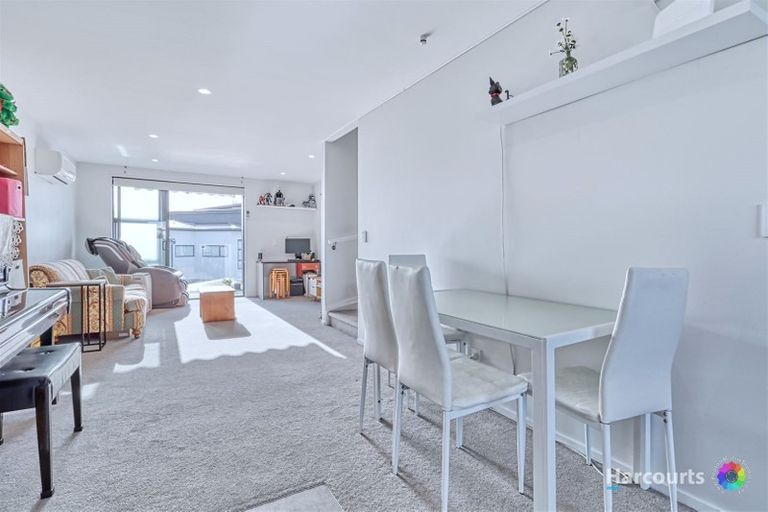 Photo of property in 15 Settlers Avenue, Hobsonville, Auckland, 0618