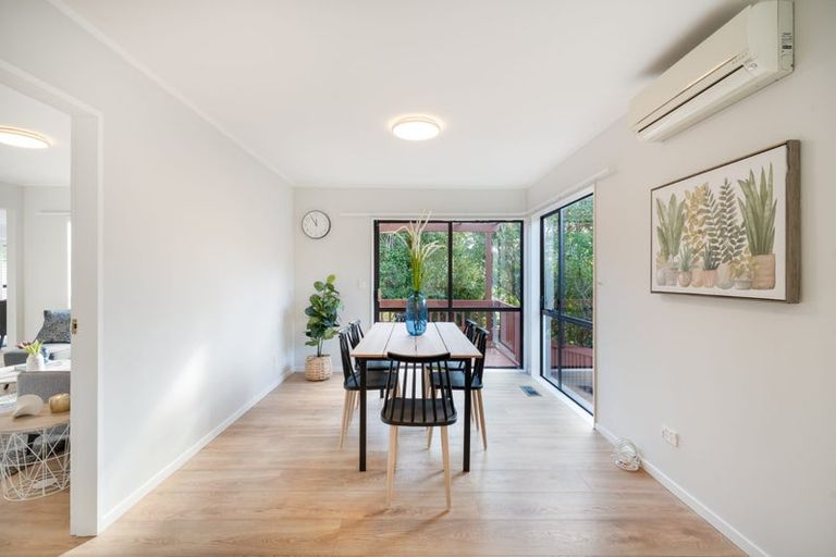 Photo of property in 12 Longmont Terrace, Churton Park, Wellington, 6037