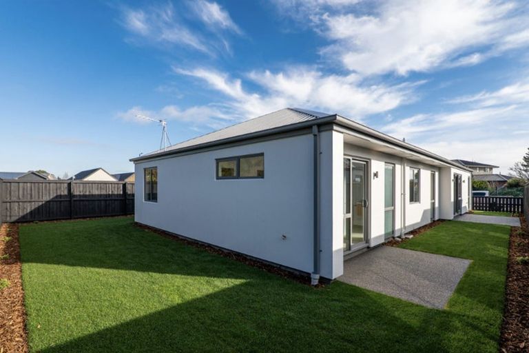 Photo of property in 43 Podocarp Drive, Halswell, 8025