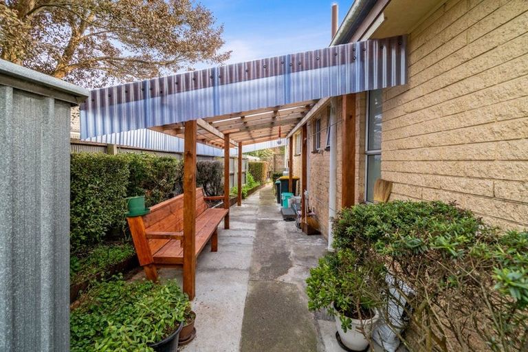 Photo of property in 5 Mckellar Place, Hornby, Christchurch, 8042