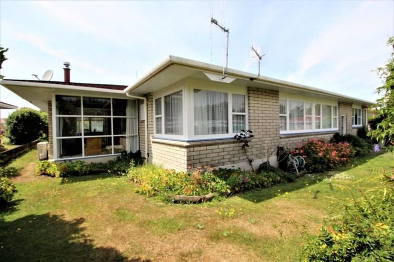 Photo of property in 21 Grey Street, Woodville, 4920