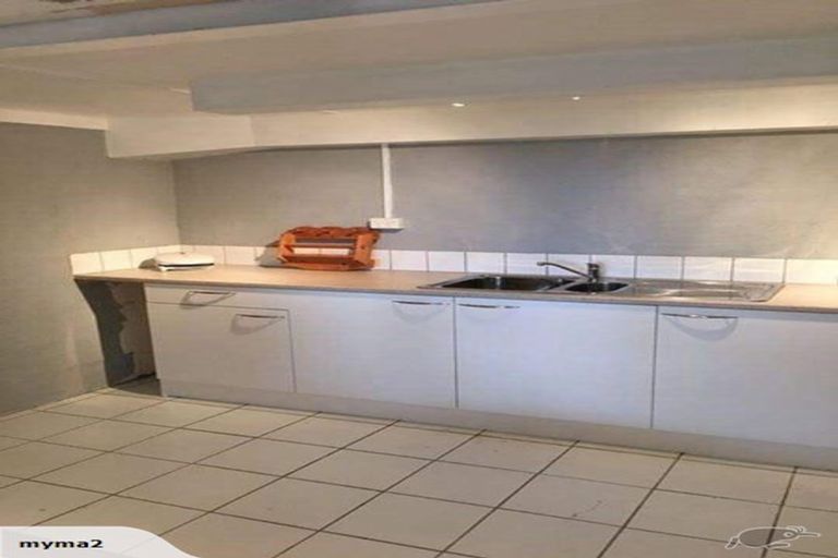 Photo of property in 29 Domain Crescent, Muriwai, Waimauku, 0881