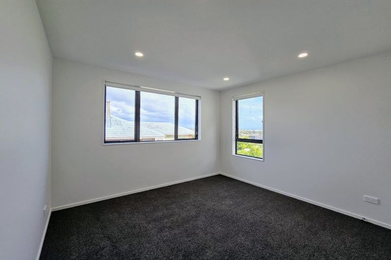 Photo of property in 7c Gulf Crest, Bucklands Beach, Auckland, 2012