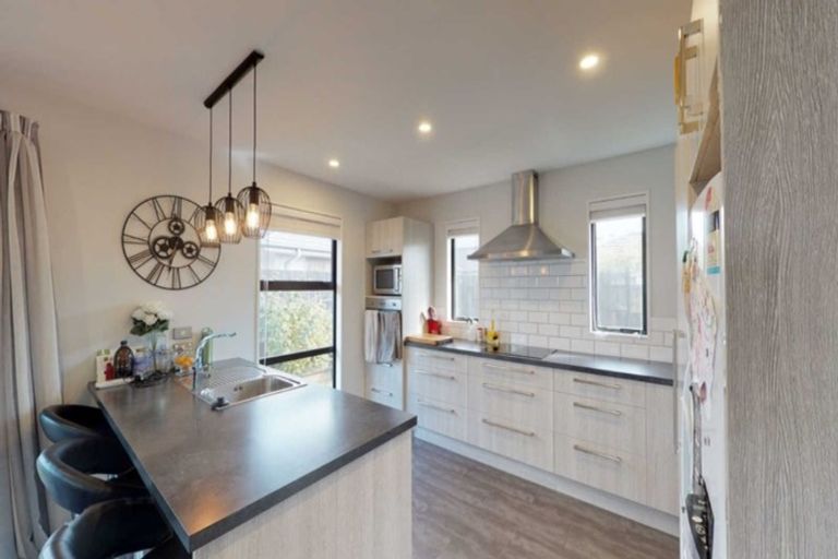 Photo of property in 18 Maka Lane, Halswell, Christchurch, 8025