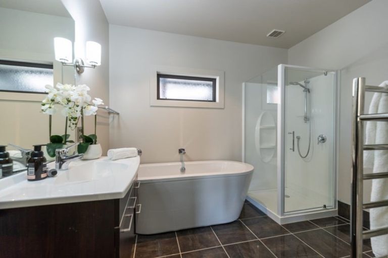 Photo of property in 32 Quill Street, Lake Hayes, Queenstown, 9304