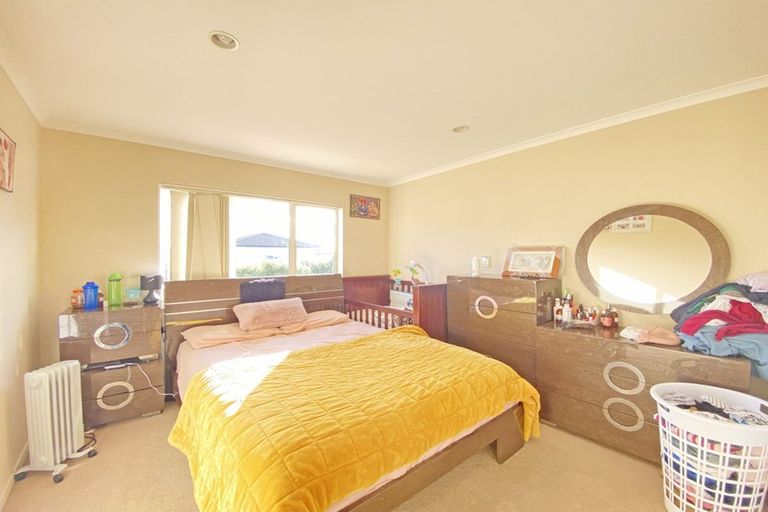 Photo of property in 13 Maypark Crescent, Flat Bush, Auckland, 2016