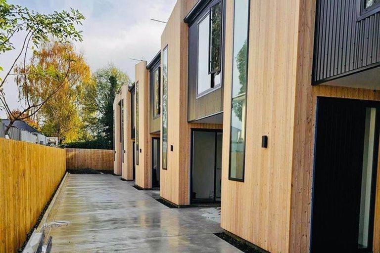 Photo of property in 4/55 Mathesons Road, Phillipstown, Christchurch, 8011