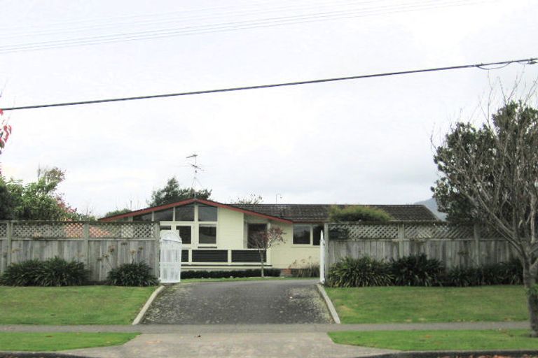 Photo of property in 291 Te Moana Road, Waikanae, 5036