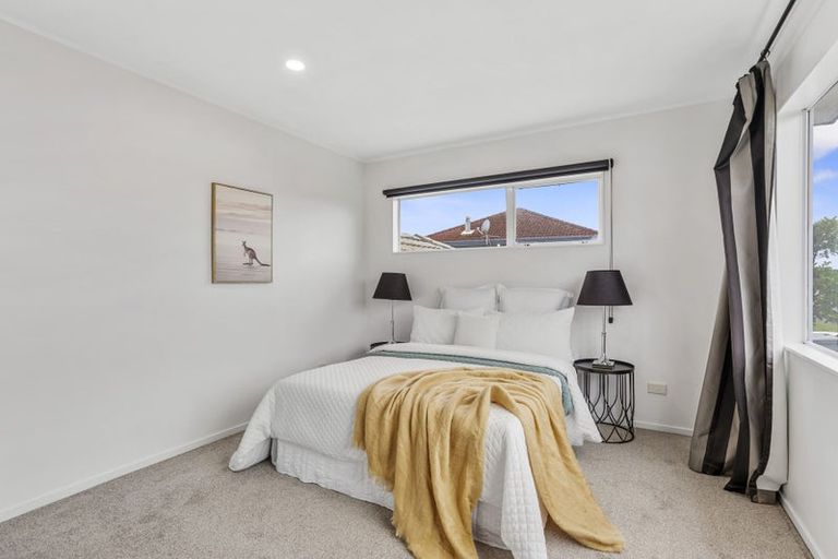 Photo of property in 16 Alec Craig Way, Gulf Harbour, Whangaparaoa, 0930