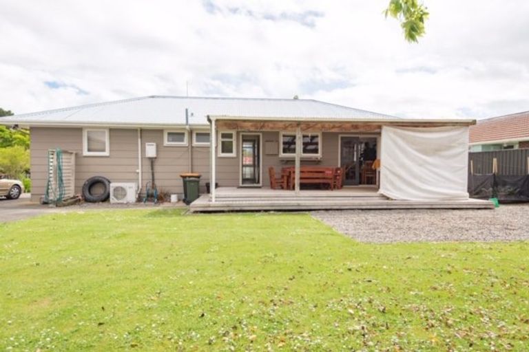 Photo of property in 15 Egmont Place, Westbrook, Palmerston North, 4412