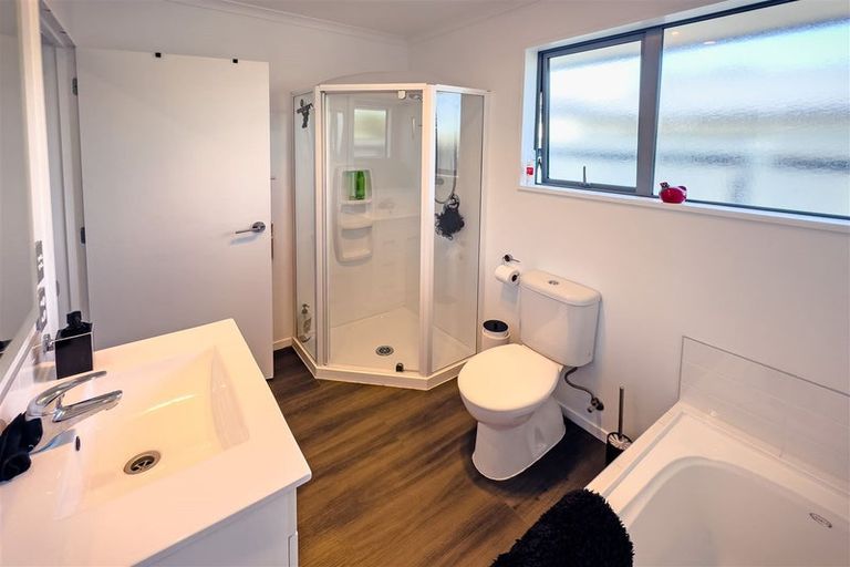 Photo of property in 39 Vivian Street, Burwood, Christchurch, 8083