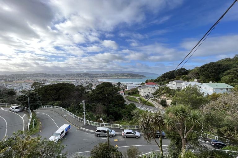 Photo of property in 94 Sutherland Road, Melrose, Wellington, 6023